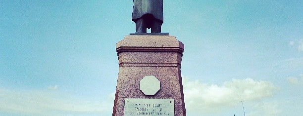 Ленин в Рыбинске is one of Памятники Ленину.