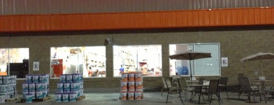 The Home Depot is one of Posti che sono piaciuti a Fernanda.