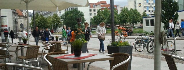 Wiener Feinbäckerei Heberer is one of สถานที่ที่ Pelin ถูกใจ.