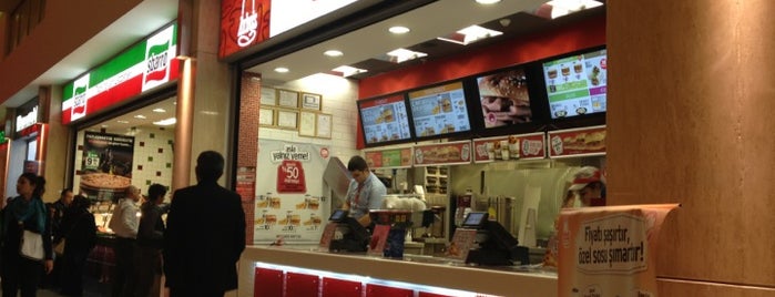 Arby's is one of สถานที่ที่ Erkan ถูกใจ.