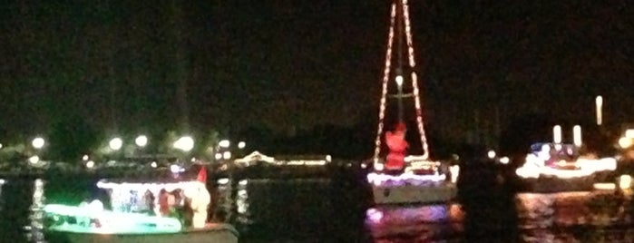 Christmas Lighted Boat Parade is one of Lugares favoritos de Jessica.
