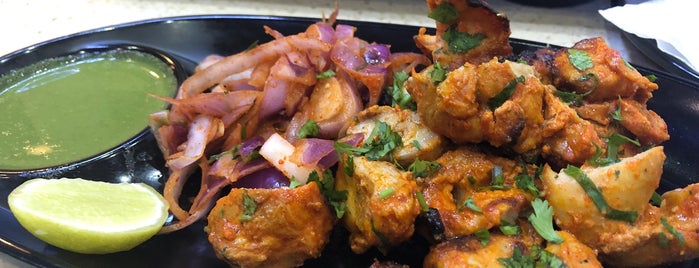 Street Foods by Punjabi Grill is one of สถานที่ที่ Dave ถูกใจ.