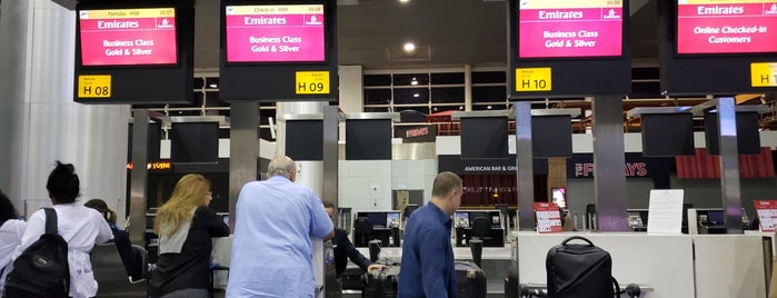 Check-in Emirates is one of Locais salvos de Dade.