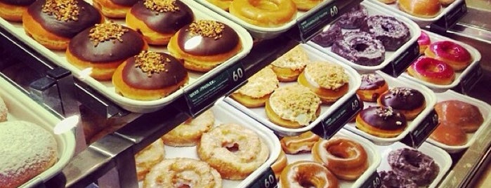 Krispy Kreme is one of Posti che sono piaciuti a Ekaterina.