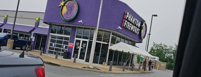 Phantom Fireworks is one of My Favorite Places in the US!.