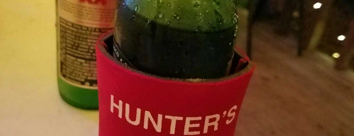 Hunter's Pub is one of Dive Bar Nation Houston.