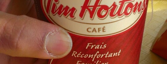 Tim Hortons is one of Orte, die Danielle gefallen.