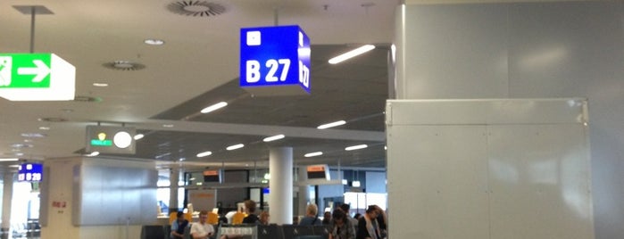 Gate B27 is one of Flughafen Frankfurt am Main (FRA) Terminal 1.