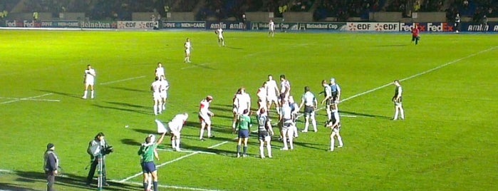 Scotstoun Stadium is one of Locais curtidos por Alessandro.