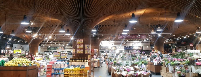 Taste Growers Market is one of Darrenさんのお気に入りスポット.
