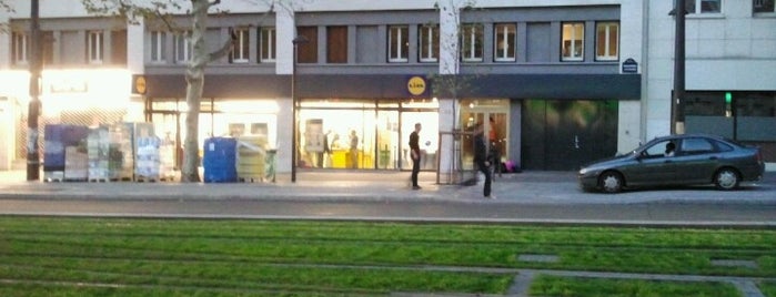Lidl is one of Париж.