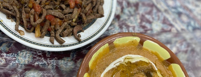 بوفيه ابونعمان is one of مطاعم البيت.