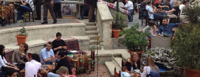 Ceneviz Cafe is one of Istanbul.