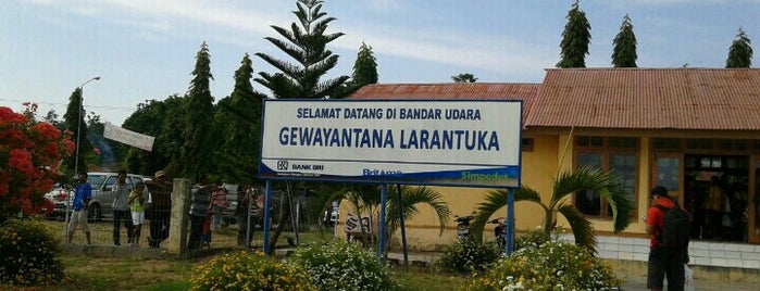 Bandara Gewayantana (LKA) is one of Airports in East Indonesia.