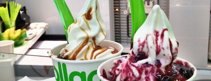 llaollao is one of Alejandroさんのお気に入りスポット.