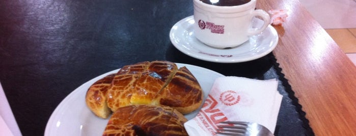Yavuz Cafe & Pastane is one of Orte, die k&k gefallen.
