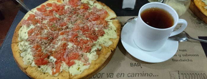 Pizza Express is one of Comida rápida Linares.