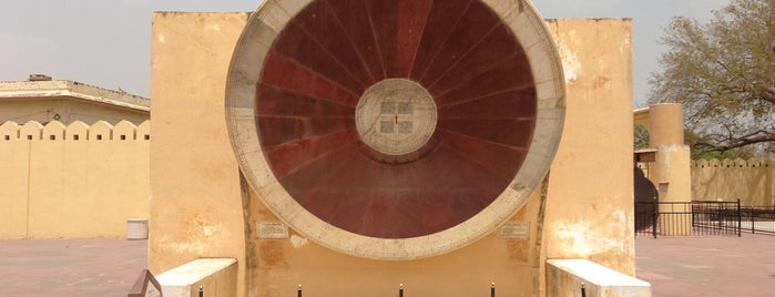 Jantar Mantar is one of Orte, die Leyla gefallen.