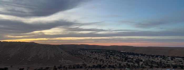 Shaeb Horaimala is one of Lieux qui ont plu à Meshal.