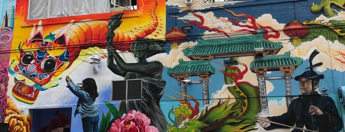 Hemlock Alley Murals is one of San Francisco.