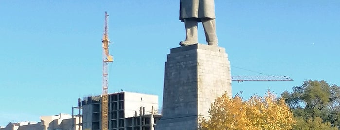 Памятник Ленину is one of Волгоград 8-10.05.2015.