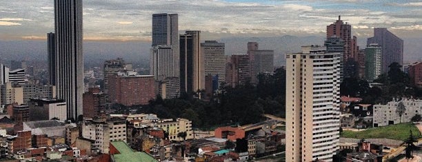 Centro Bogotá is one of สถานที่ที่ Jorge Andrés ถูกใจ.