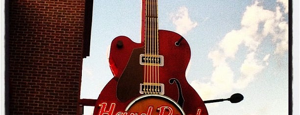 Hard Rock Cafe Gatlinburg is one of HARD ROCK CAFE'S.