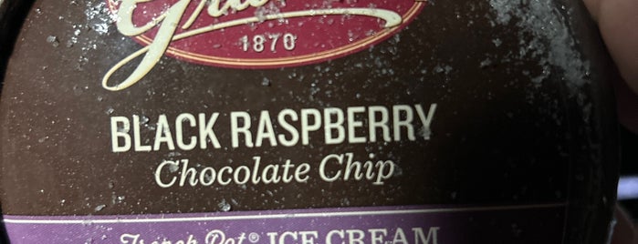 Graeter's Ice Cream is one of Noshes and Sips.