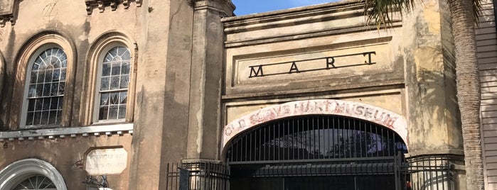Old Slave Mart Museum is one of Locais curtidos por Amol.