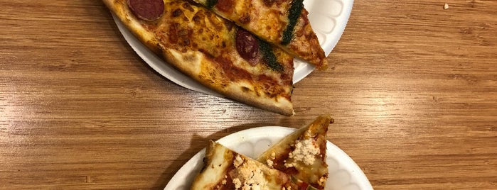 Amigo Pizza is one of Nişantaşı Maçka bebek.