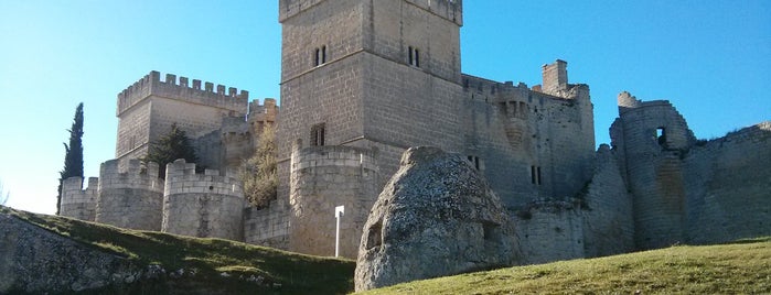 Castillo de Ampudia is one of ESPAÑA ★ Castillos más Bonitos ★.