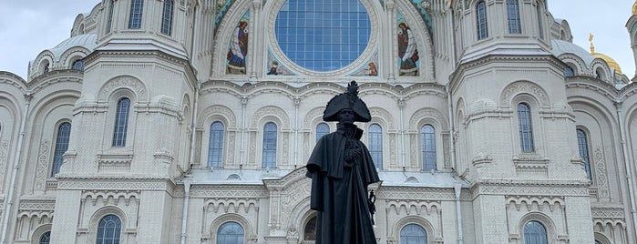 Kronstadt Naval Cathedral is one of СПБ.