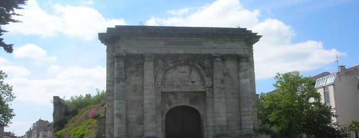 Place de la Porte Royale is one of La Rochelle.