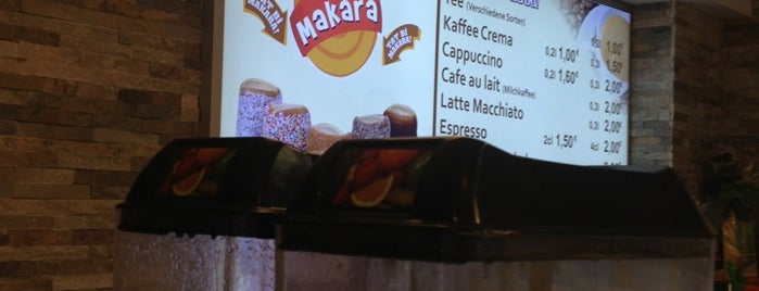 Makara Snacks & Coffee is one of Sweet Berlin.