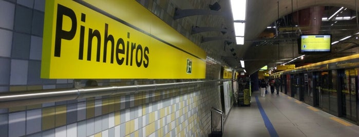 Estação Pinheiros (Metrô) is one of Rodrigo'nun Beğendiği Mekanlar.