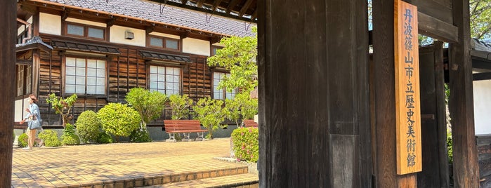 Tambasasayama Historical Art Museum is one of 公立美術館.