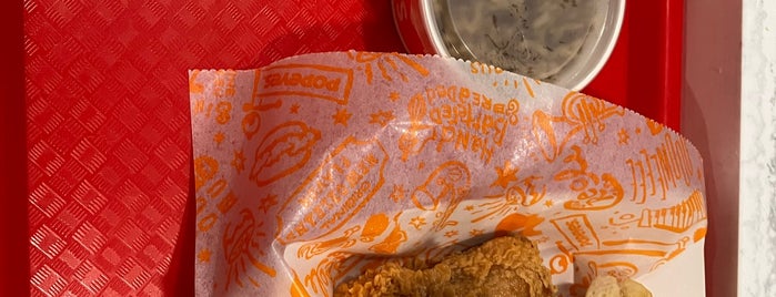 Popeyes Louisiana Kitchen is one of Orte, die Kelley gefallen.