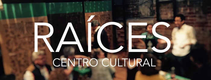 Raíces. Centro Cultural is one of Con amigas.