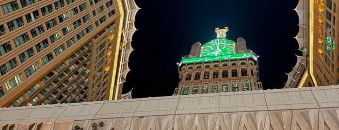 Raffles Makkah Restaurant is one of Lugares favoritos de ꌅꁲꉣꂑꌚꁴꁲ꒒.