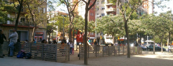 Plaça del Doctor Modrego is one of PARCS INFANTILS.