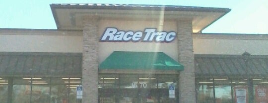 RaceTrac is one of Lugares favoritos de Will.