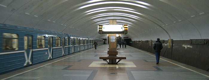 Метро Кантемировская is one of Московское метро.