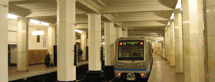 Метро Александровский сад is one of Московское метро.