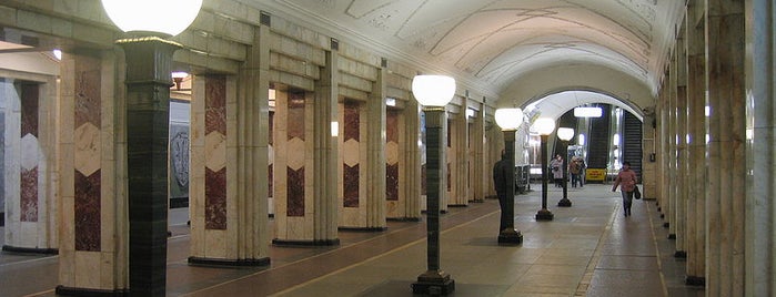 Метро Семёновская is one of Московское метро | Moscow subway.