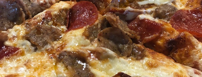 Grant Central Pizza is one of Locais curtidos por Andrea.