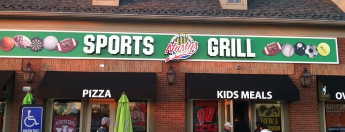 Nasty's Sports Bar & Grill is one of Lugares favoritos de rebecca.