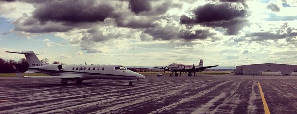 Winchester Airport is one of Sights & Fun.