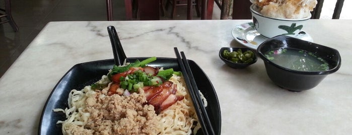 Restoran Yoon Ping Noodle House is one of Lestari Puchong.
