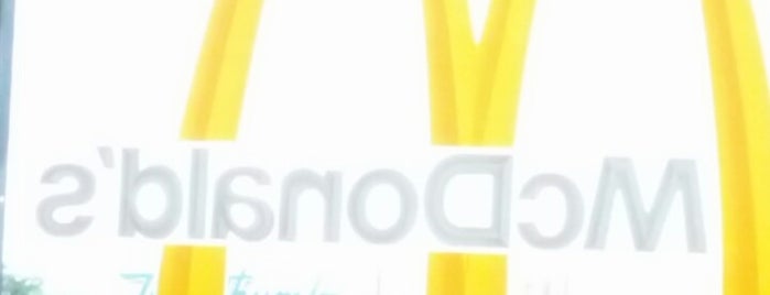 McDonald's is one of Ericaさんのお気に入りスポット.