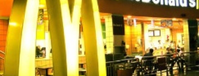 McDonald's is one of Edeniltonさんのお気に入りスポット.
